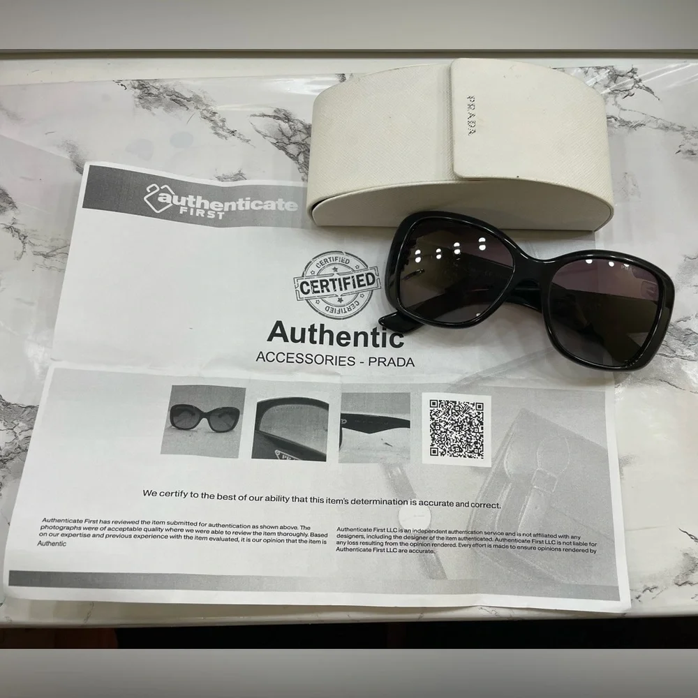 ❌❌SOLD❌❌Prada Black Oversized Sunglasses SPR32P 57017 - Picture 13 of 15